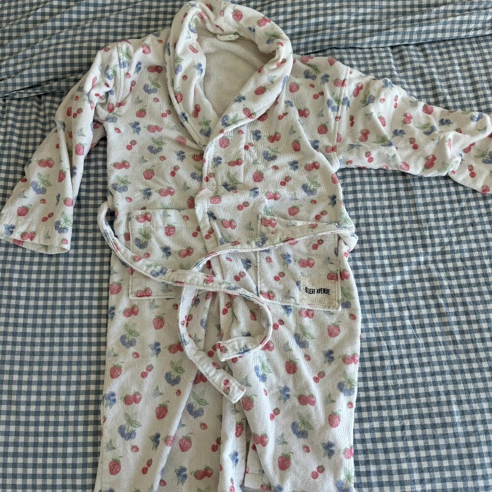 Djerf Avenue Summer Berries Robe (M/L)